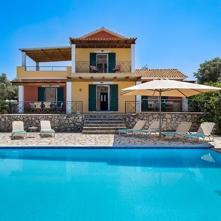 Eleni Villa *